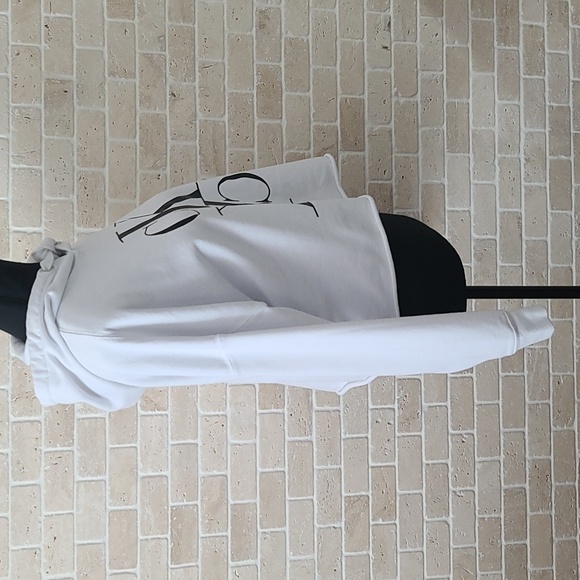 Calvin Klein Women's White Monogram Logo Cropped Hoodie(Sz S/M) - Picture 4 of 10